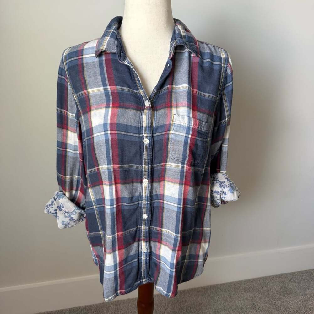 American Eagle Boyfriend Shirt Size M Blue Red Plaid Flannel